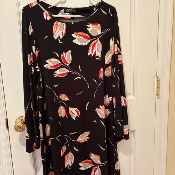 Black dress with fun floral pattern size XL. Cute fit - like new - Picture 6 of 6